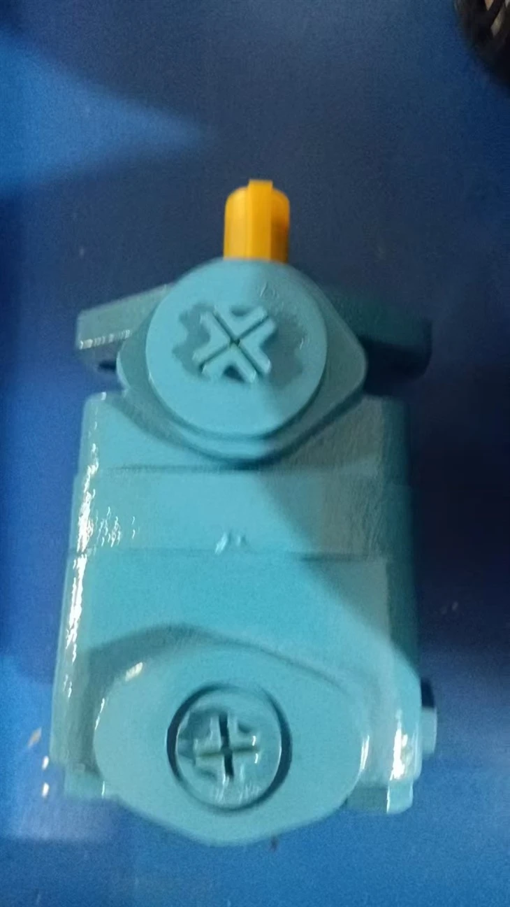 Vane Pump SV10/SV20 Series SV10-1P5P-1C Hydraulic Pump SV20-1P13P-1C S25VQ14A-1D